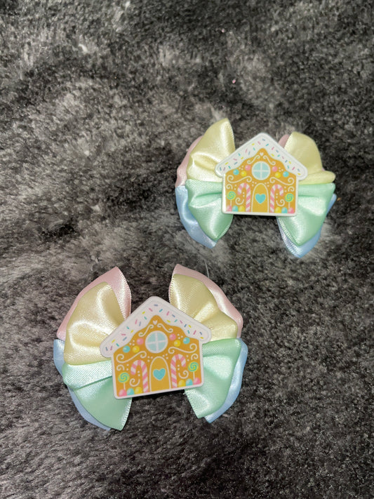 Gingerbread house bows