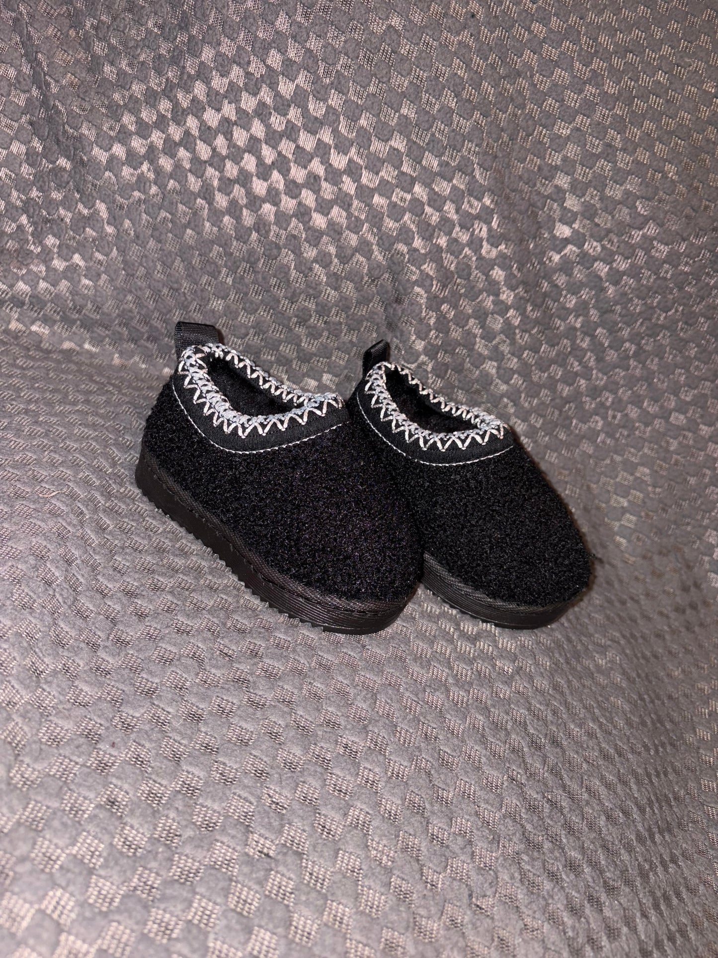 Black slippers